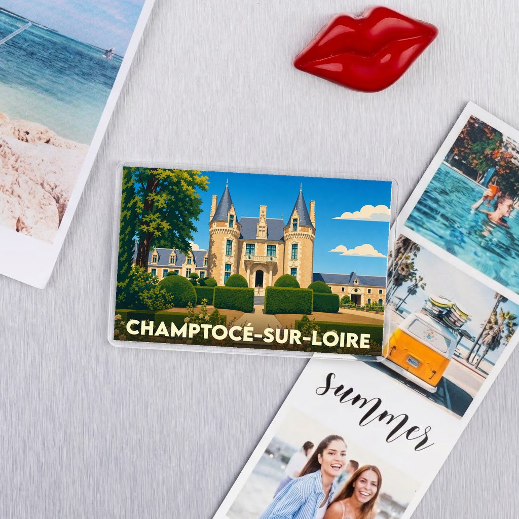 Magnet souvenir de la ville de Champtocé-sur-Loire avec une illustration stylisée de son château.