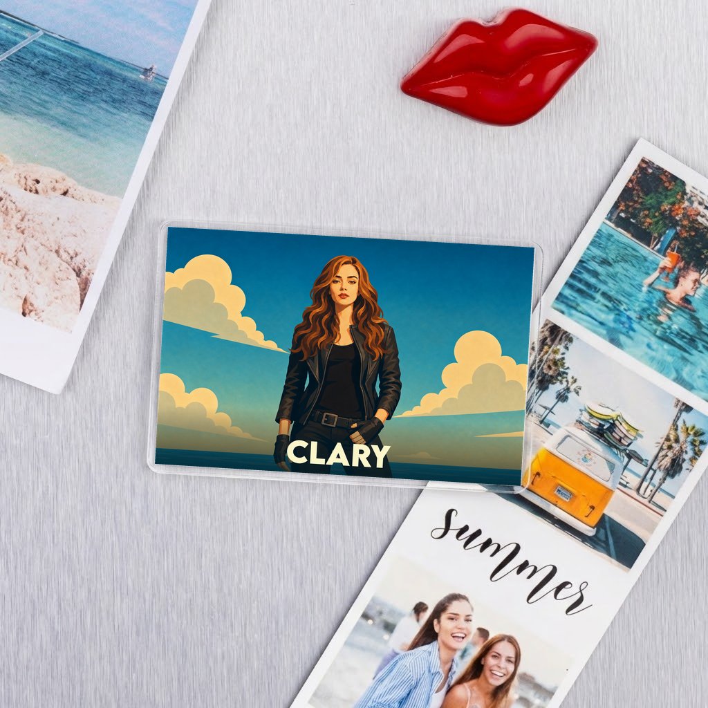 Magnet souvenir de la ville de Clary avec une illustration stylisée d'un personnage féminin.
