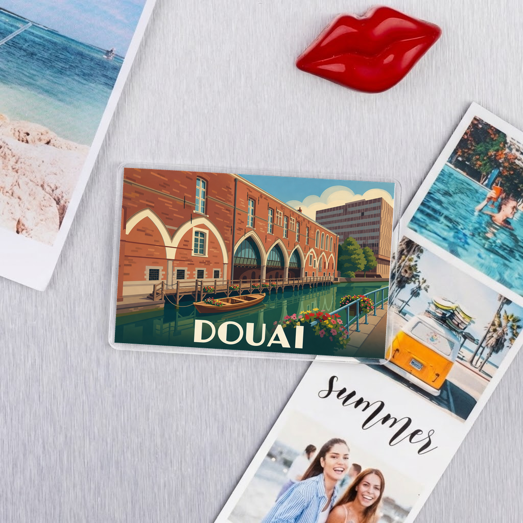 Magnet souvenir de la ville de Douai avec une illustration graphique stylisée.