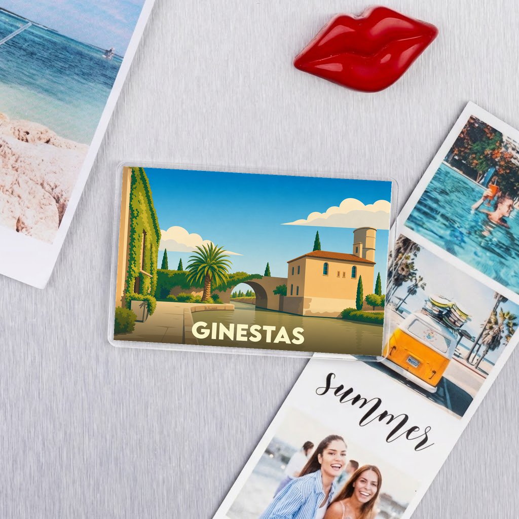 Magnet souvenir de la ville de Ginestas avec une illustration stylisée.