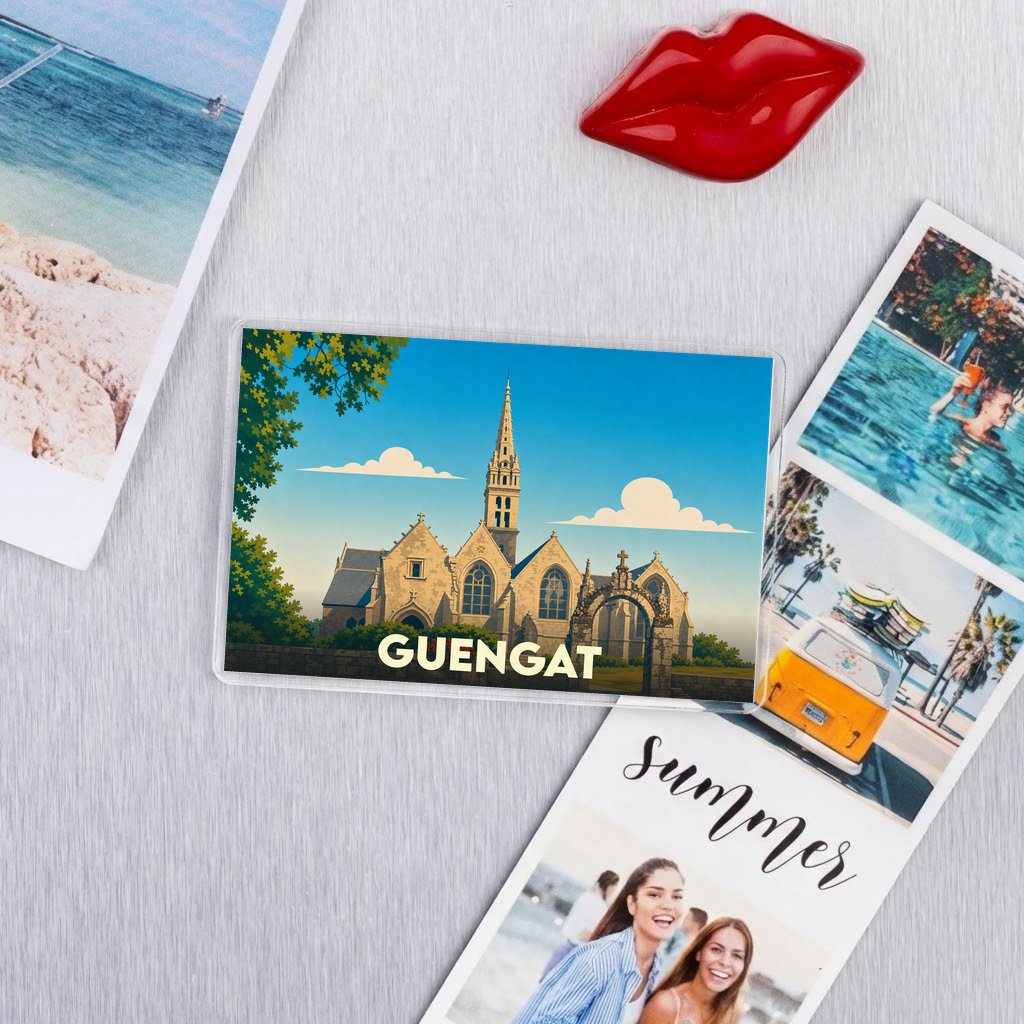 Magnet souvenir de la ville de Guengat avec une illustration stylisée de son église.