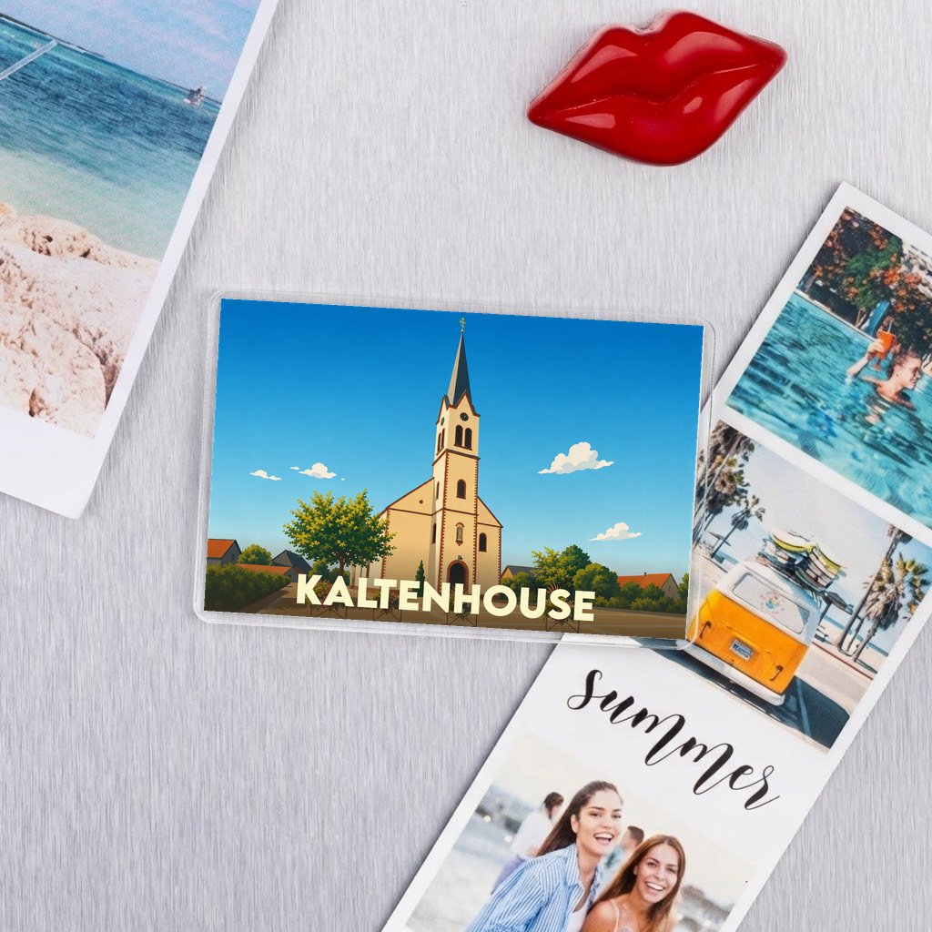 Magnet souvenir de la ville de Kaltenhouse illustrant son église sous un ciel bleu.