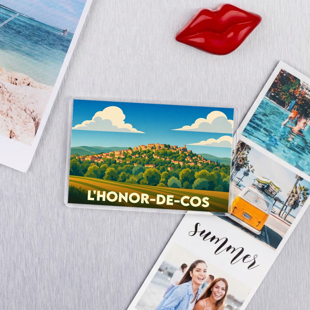 Magnet souvenir de la ville de L'Honor-de-Cos avec une illustration stylisée de son paysage vallonné.