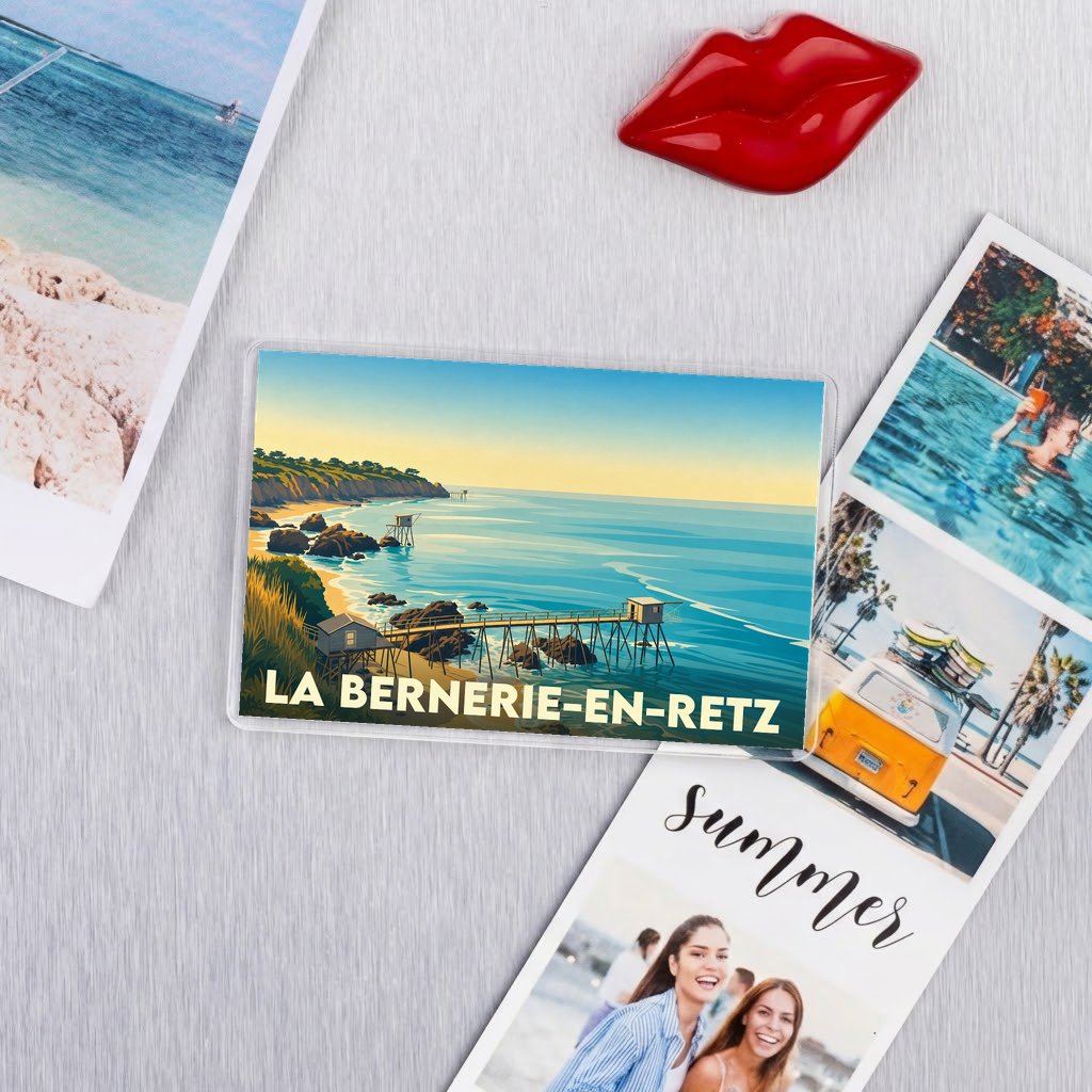 Magnet souvenir de la ville de La Bernerie-en-Retz avec une illustration stylisée de son bord de mer.