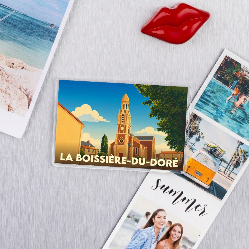 Magnet souvenir de la ville de La Boissière-du-Doré avec une illustration stylisée de son église.