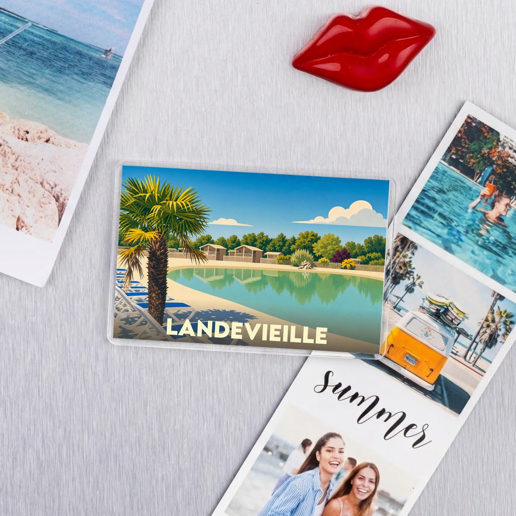Magnet souvenir de la ville de Landevieille avec une illustration stylisée de station balnéaire.