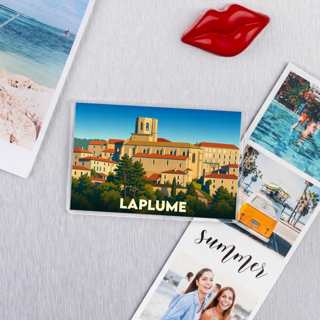 Magnet souvenir de la ville de Laplume avec une illustration stylisée.