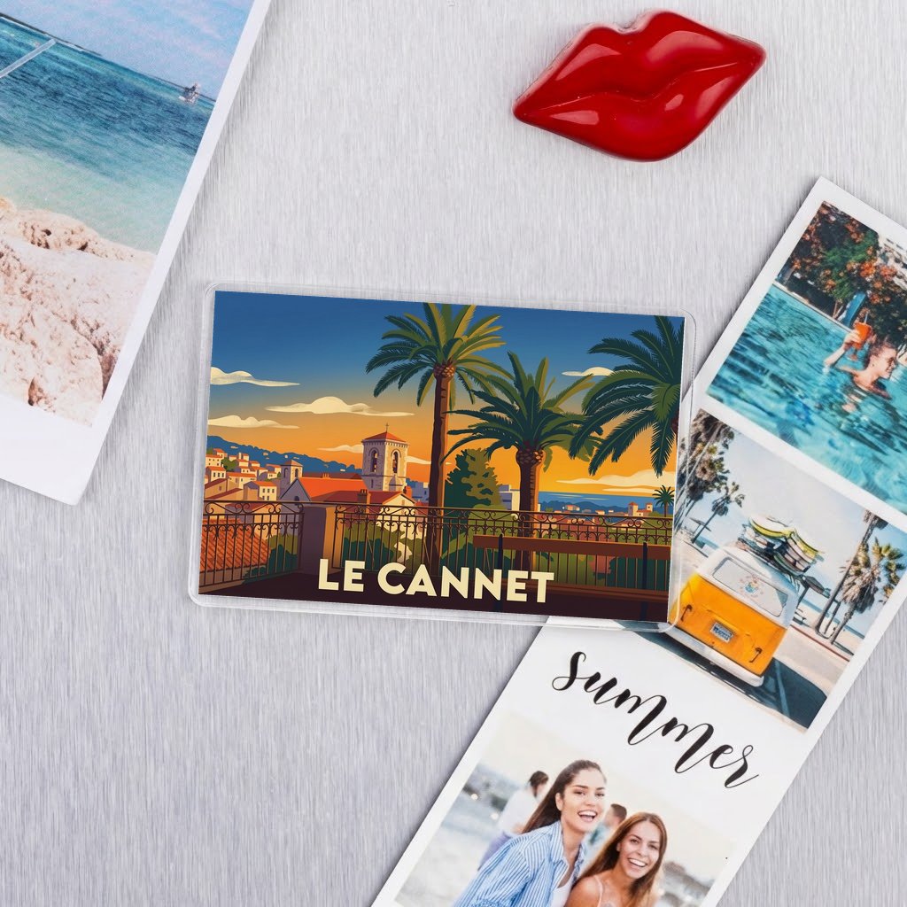 Magnet souvenir de la ville de Le Cannet avec une illustration stylisée.