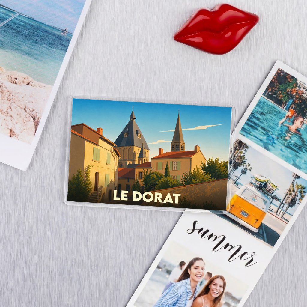 Magnet souvenir de la ville de Le Dorat avec une illustration stylisée de ses bâtiments emblématiques.