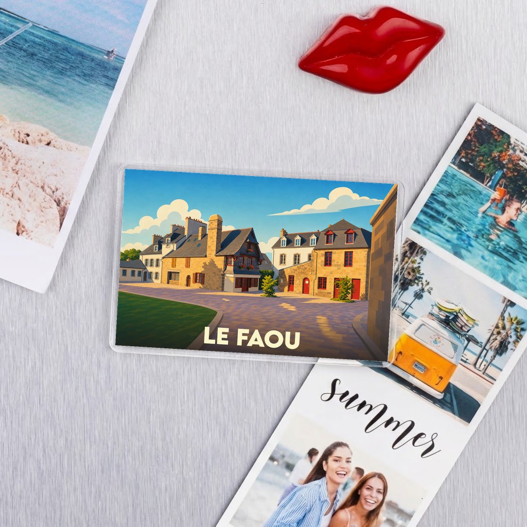 Magnet souvenir de la ville de Le Faou avec une illustration stylisée de ses maisons traditionnelles.