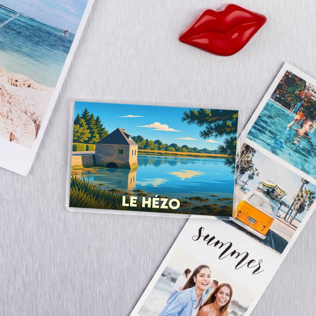 Magnet souvenir de la ville de Le Hézo avec une illustration stylisée d'un moulin à marée.