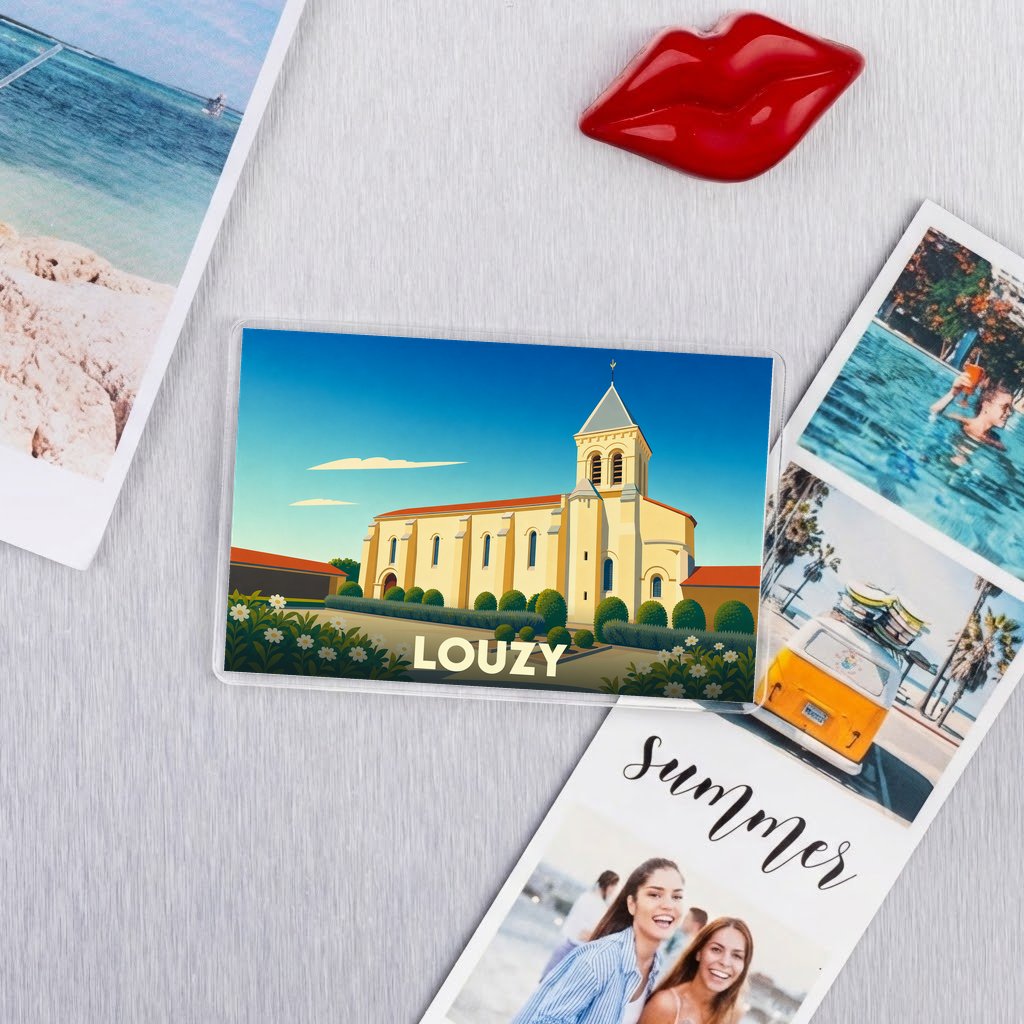 Magnet souvenir de la ville de Louzy avec une illustration stylisée de son église.