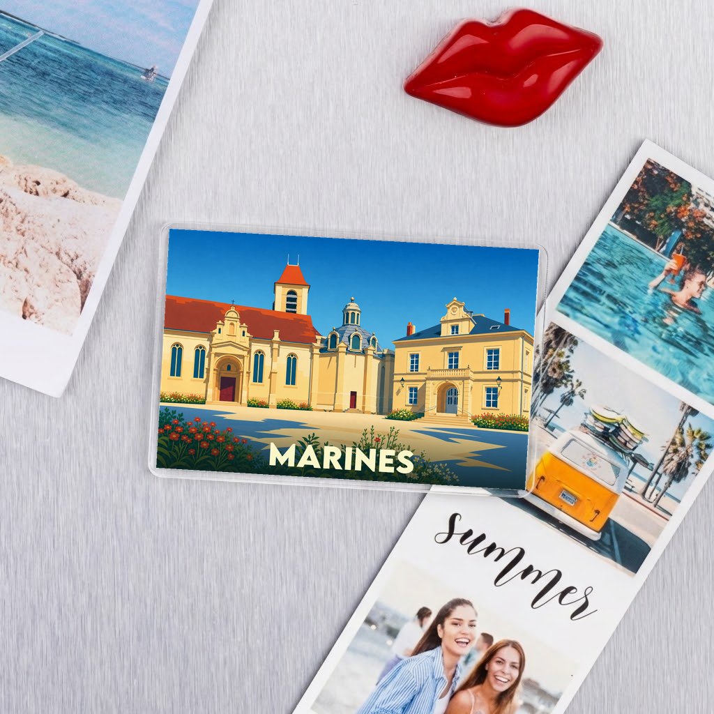 Magnet souvenir de la ville de Marines avec une illustration colorée de ses bâtiments historiques.