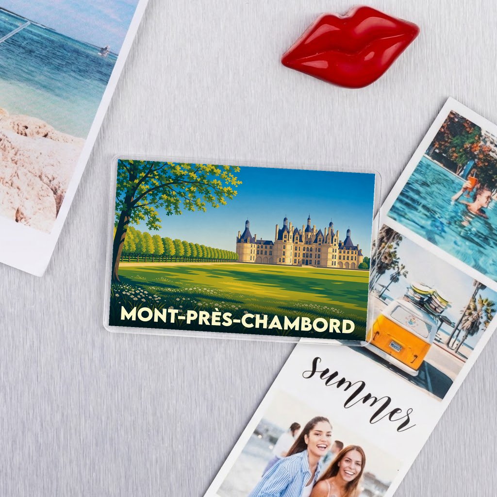 Magnet souvenir de la ville de Mont-Près-Chambord avec une illustration stylisée du château de Chambord.