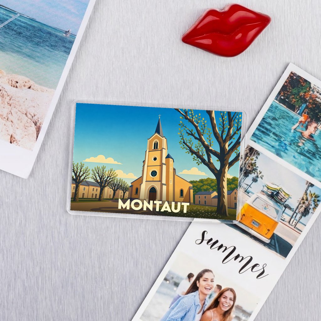 Magnet souvenir de la ville de Montaut avec une illustration stylisée de son église.