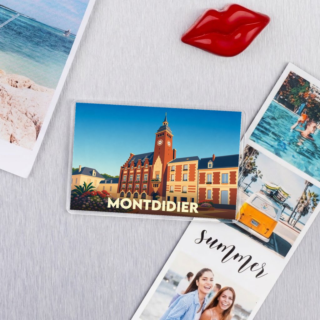 Magnet souvenir de la ville de Montdidier avec une illustration stylisée de son hôtel de ville.