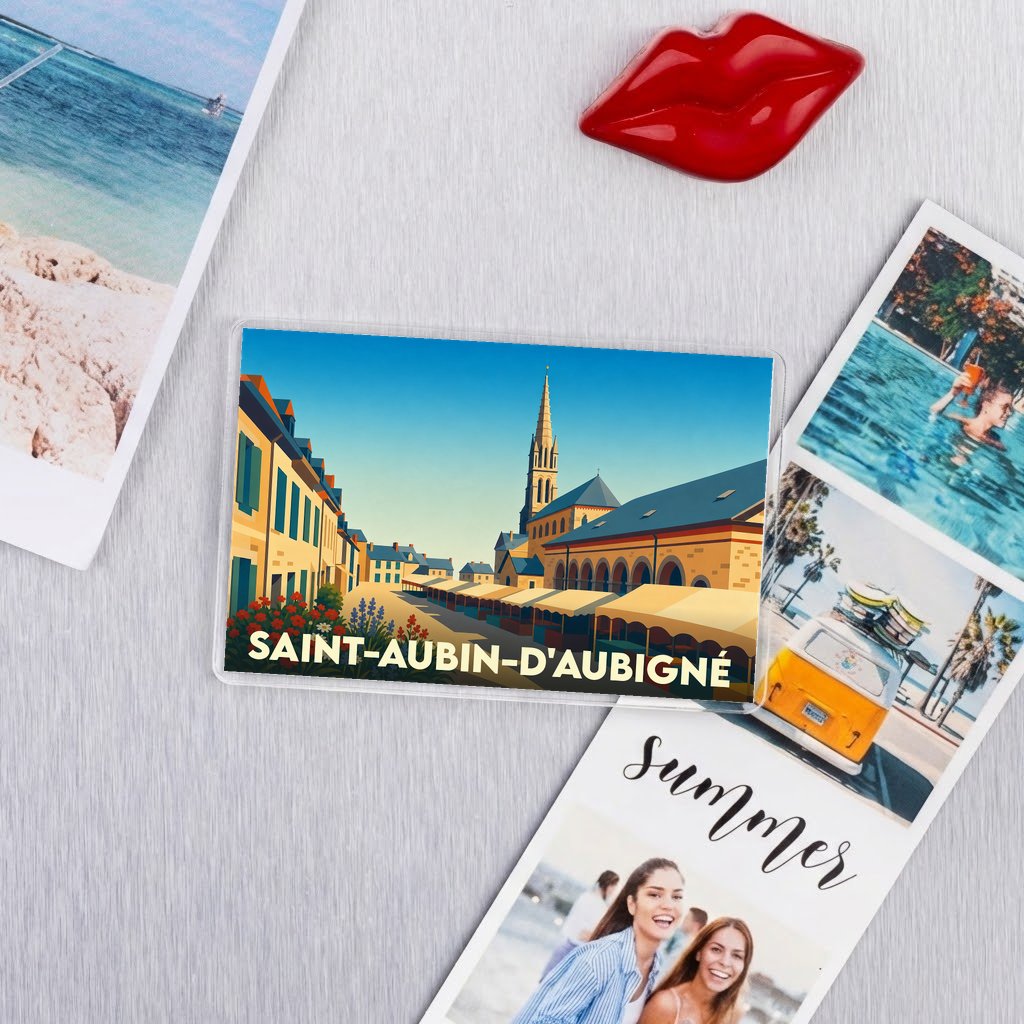 Magnet rectangulaire souvenir de Saint-Aubin-d'Aubigné avec une illustration stylisée du centre-ville.
