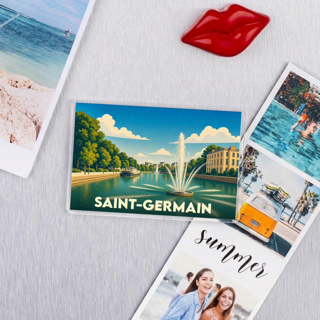 Magnet souvenir de la ville de Saint-Germain avec une illustration stylisée d'un jet d'eau sur un canal.