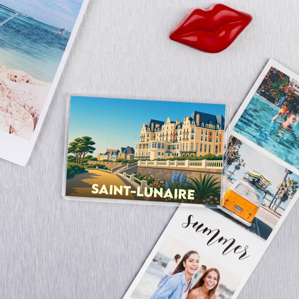 Magnet souvenir de la ville de Saint-Lunaire avec une illustration stylisée.