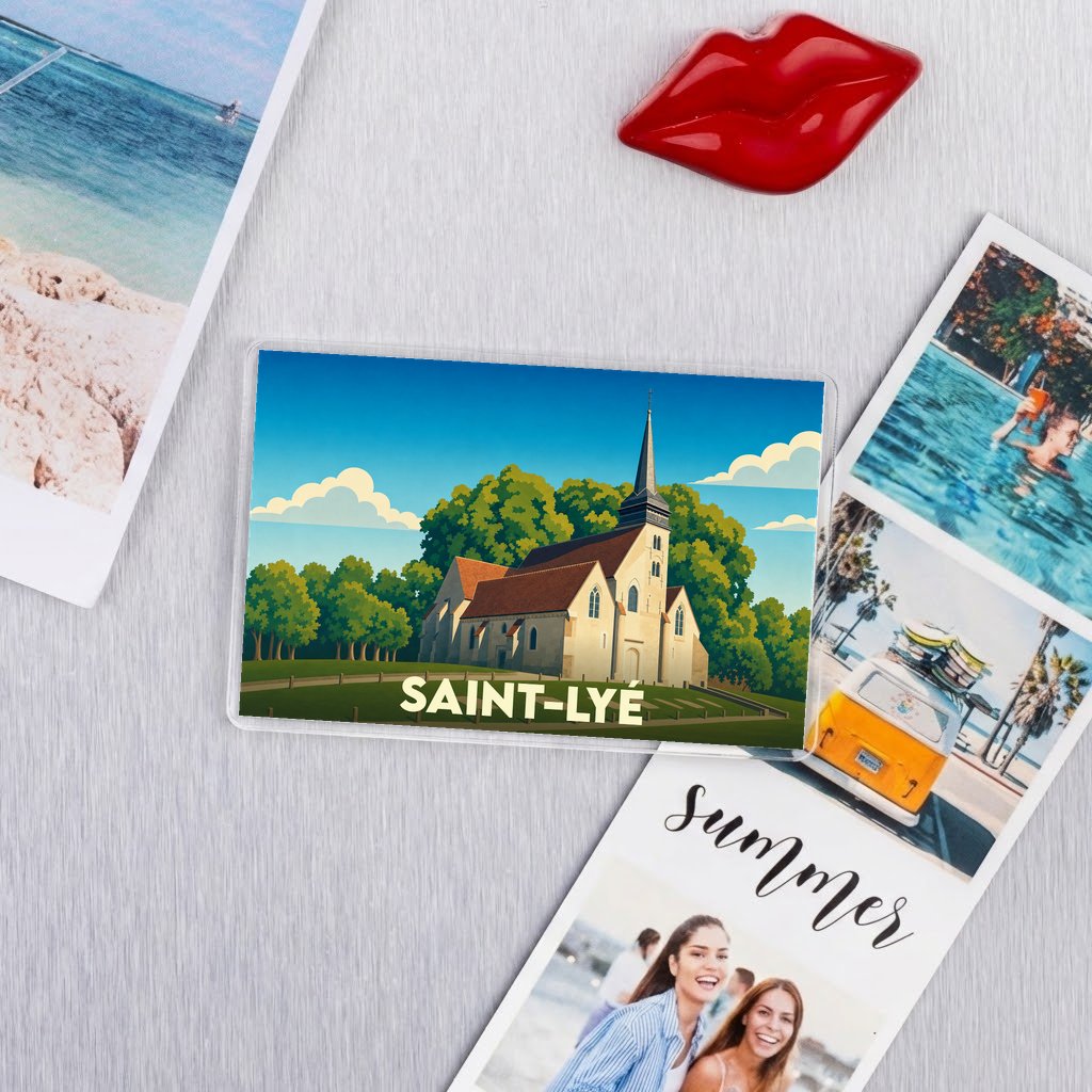 Magnet souvenir de la ville de Saint-Lyé avec une illustration stylisée de son église.