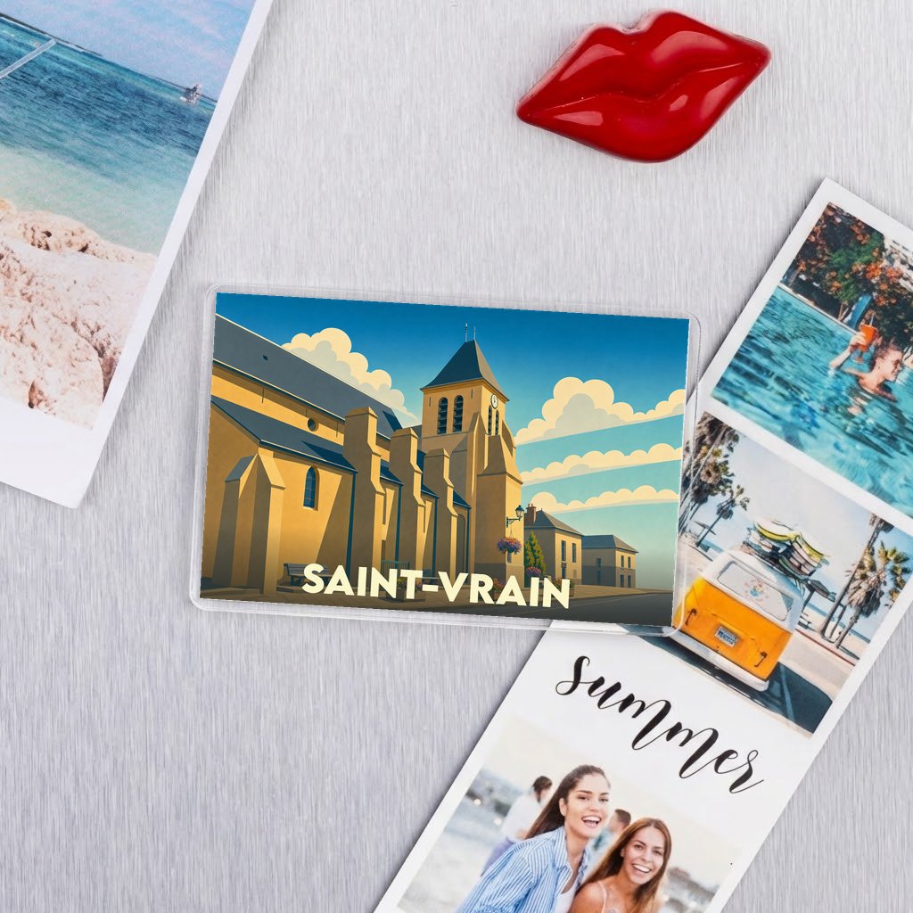 Magnet souvenir de la ville de Saint-Vrain avec une illustration stylisée de son église.