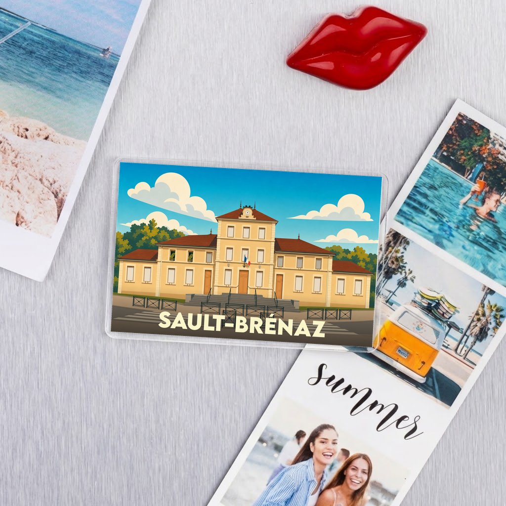 Magnet souvenir de la ville de Sault-Brénaz avec une illustration stylisée de sa mairie.