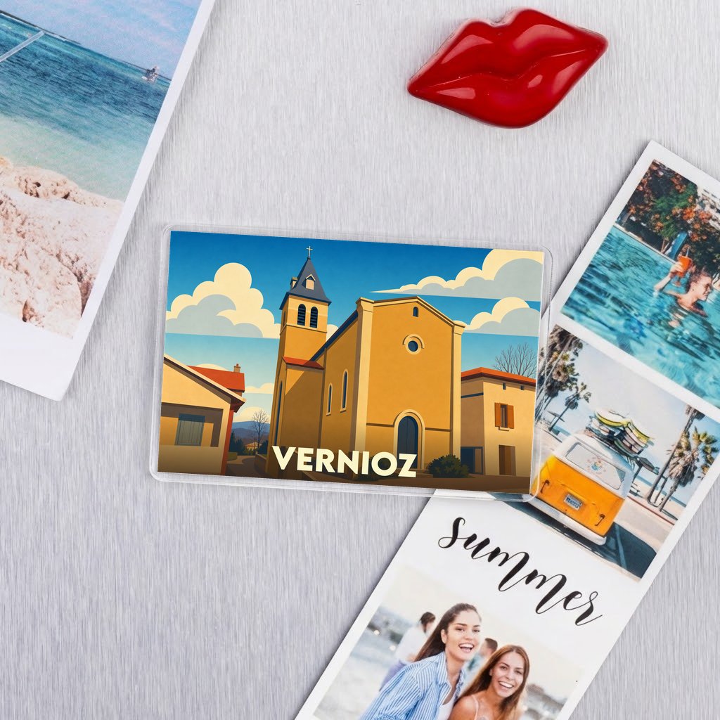 Magnet souvenir de la ville de Vernioz avec une illustration stylisée de son église.