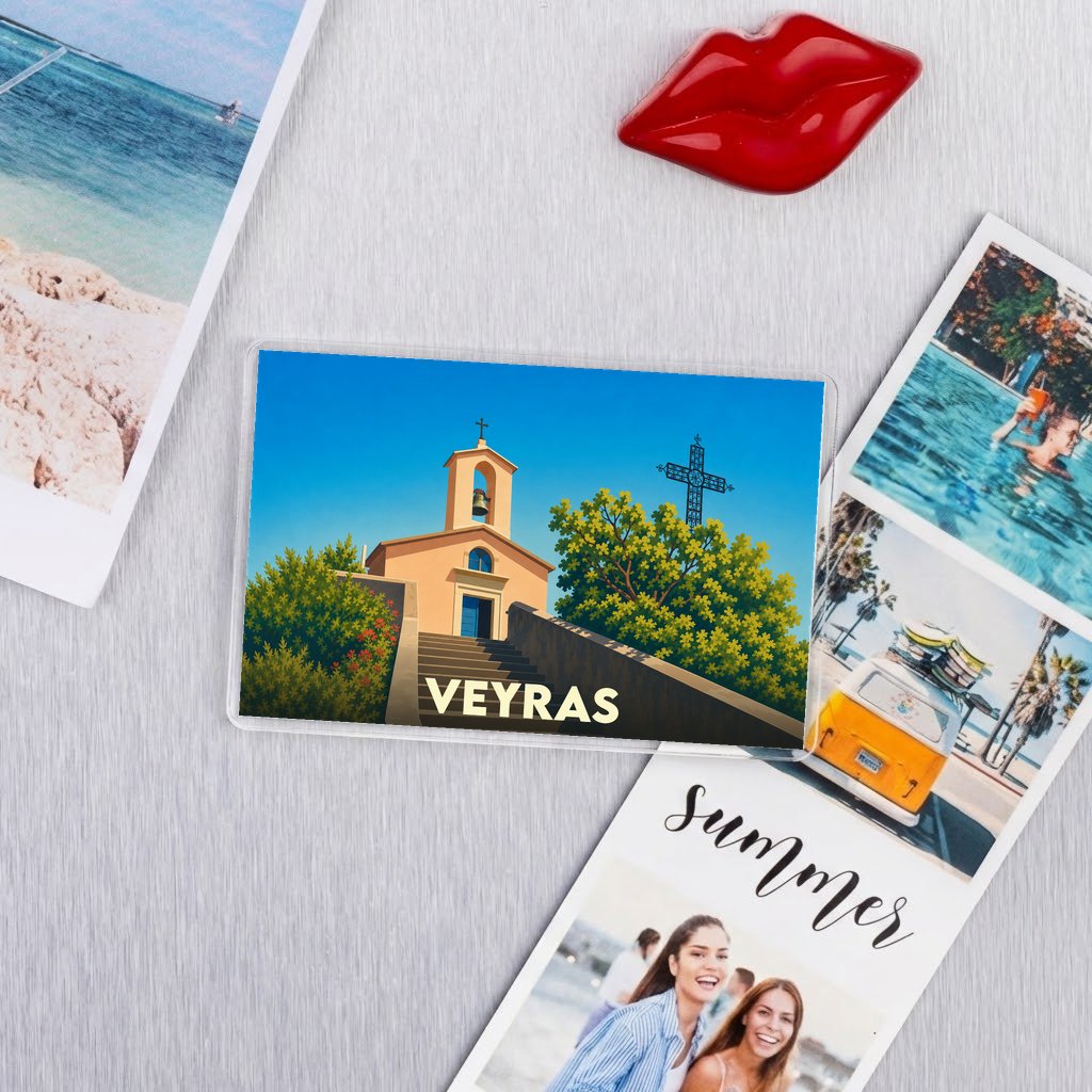 Magnet souvenir de la ville de Veyras avec une illustration stylisée.
