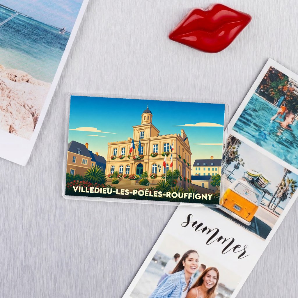 Magnet souvenir de la ville de Villedieu-les-Poêles-Rouffigny avec une illustration stylisée de son hôtel de ville.