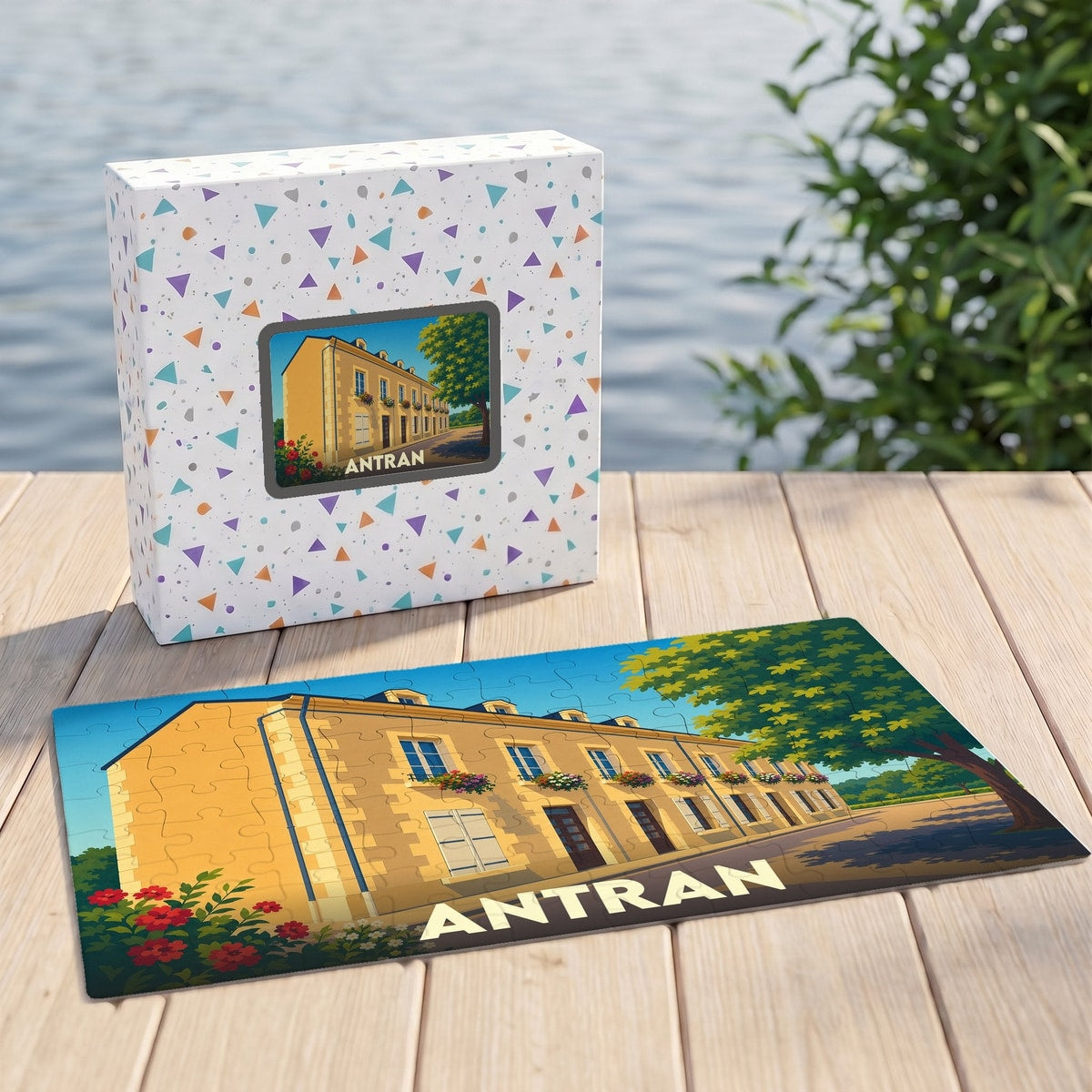 Puzzle souvenir de la ville d'Antran avec une illustration colorée d'un bâtiment traditionnel.