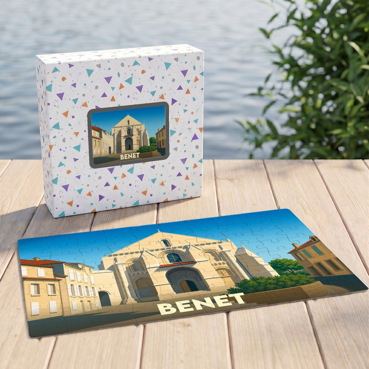 Puzzle souvenir de la ville de Benet avec une illustration stylisée de son église romane.