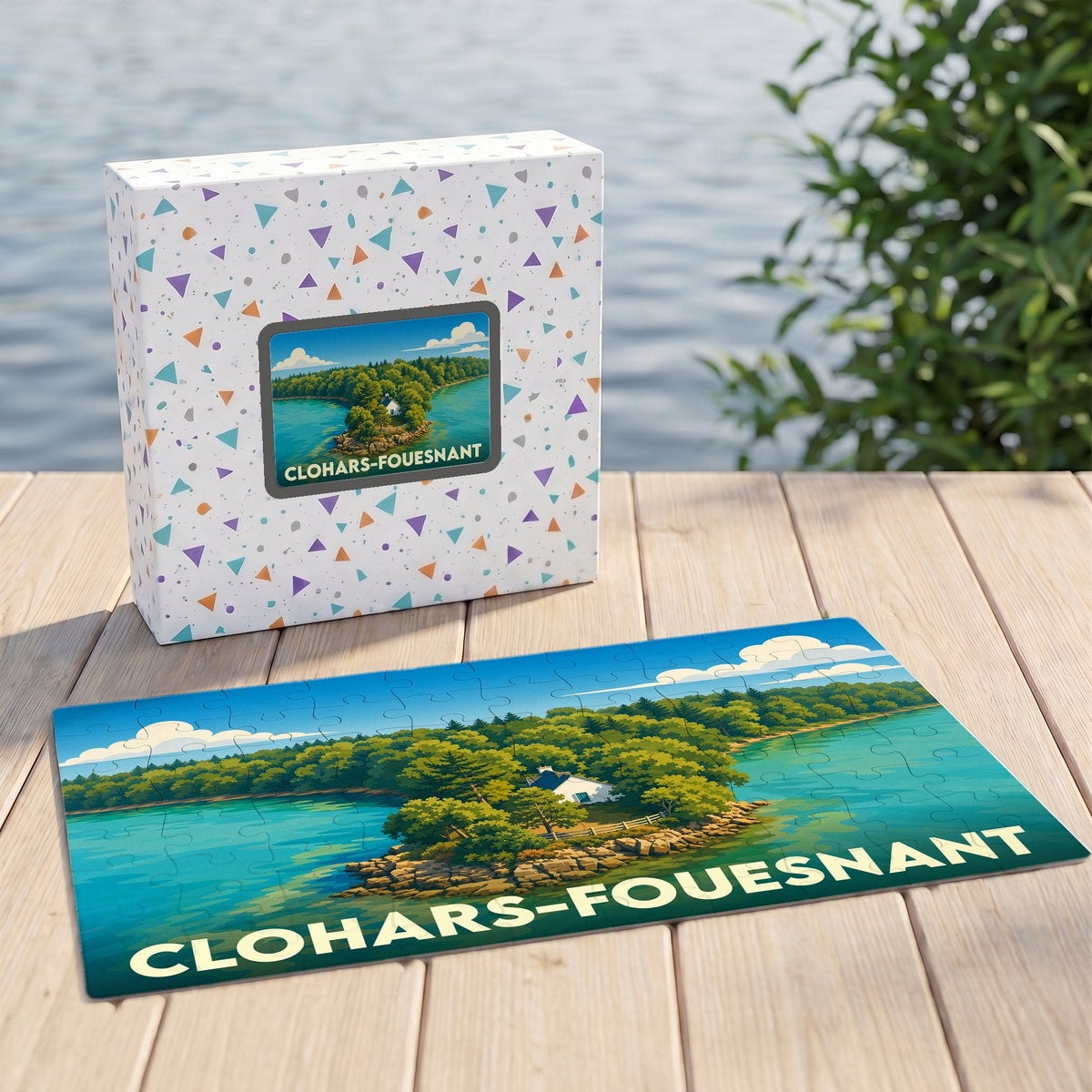 Puzzle souvenir de la ville de Clohars-Fouesnant avec une illustration stylisée d'un paysage côtier breton.