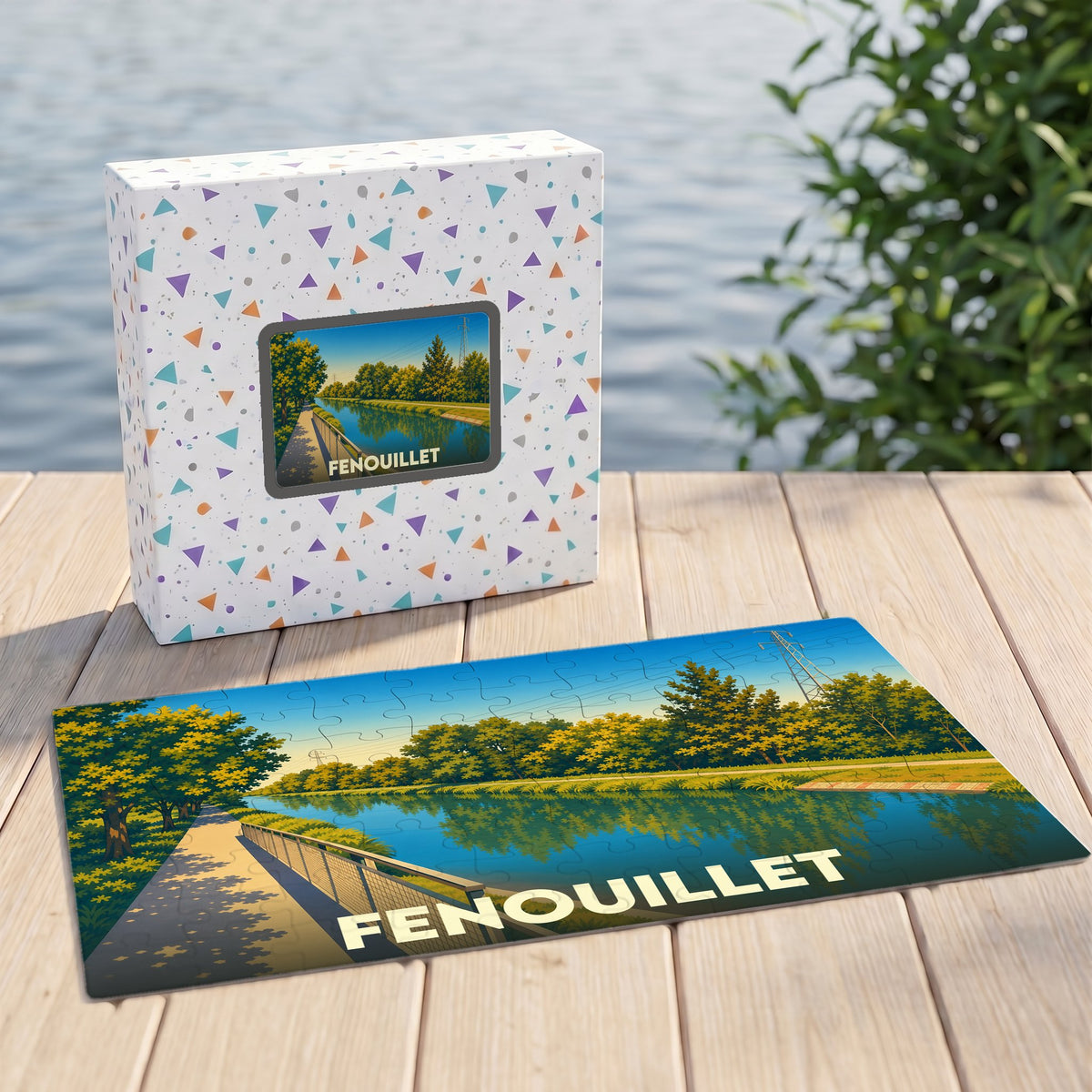 Puzzle souvenir de la ville de Fenouillet illustrant un canal bordé d'arbres dans un style rétro.