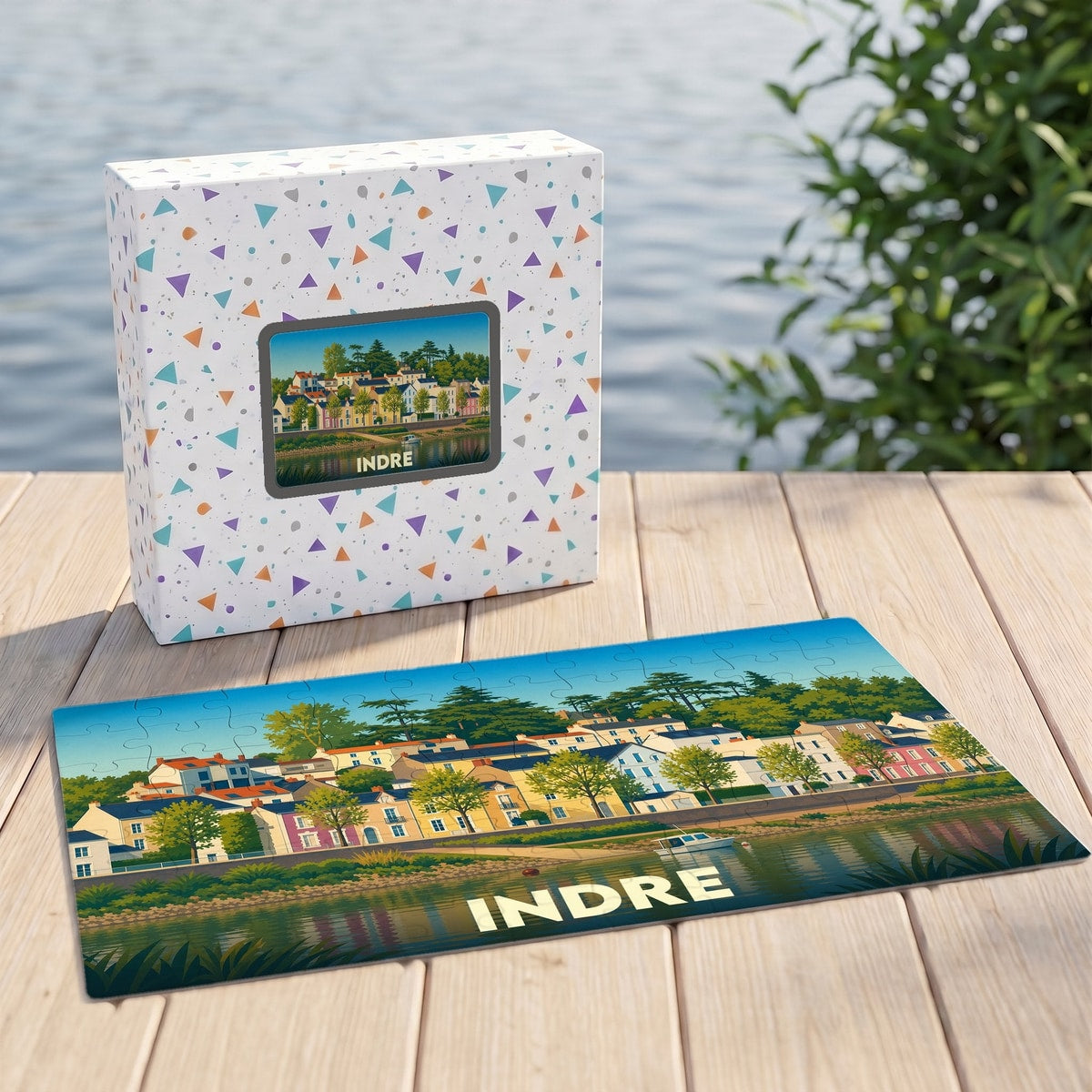Puzzle souvenir de la ville d'Indre avec une illustration stylisée et colorée de ses quais.