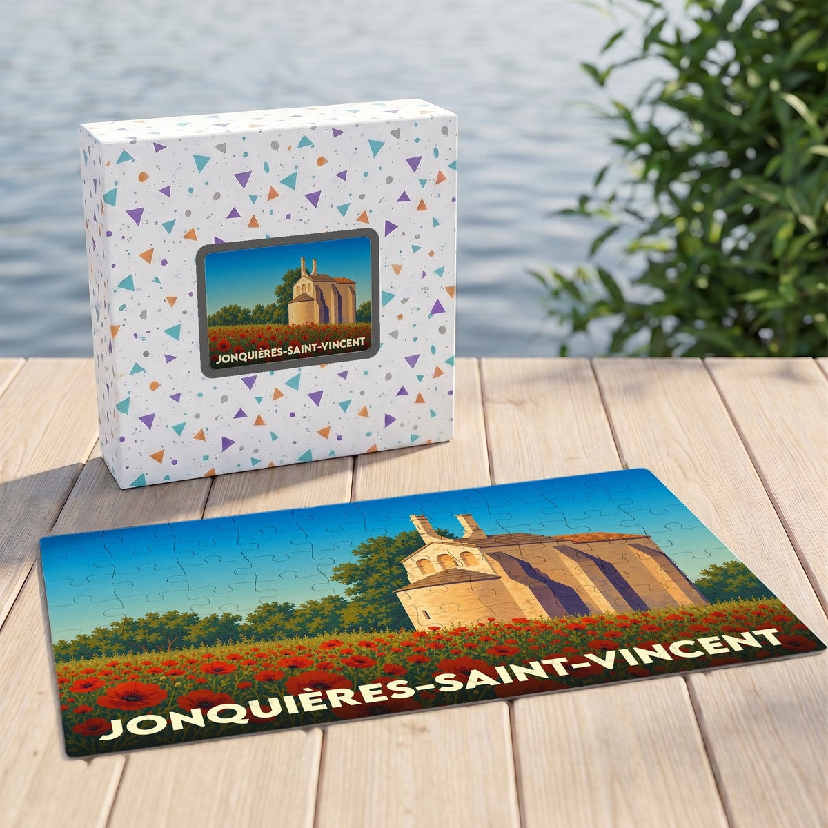 Puzzle souvenir de Jonquières-Saint-Vincent illustrant une chapelle provençale au milieu d'un champ de coquelicots.