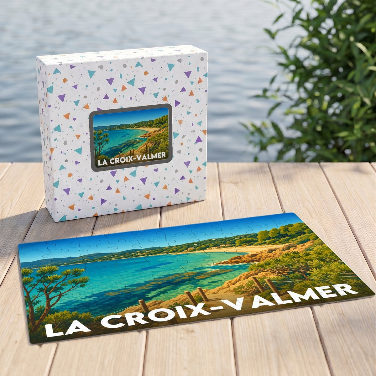 Puzzle souvenir de la ville de La Croix-Valmer illustrant un paysage côtier ensoleillé.
