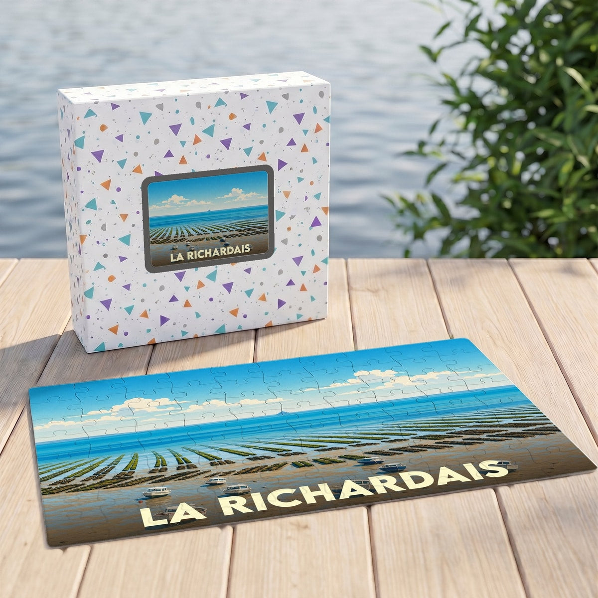 Puzzle souvenir de la ville de La Richardais représentant une vue stylisée de ses parcs ostréicoles et de la mer.