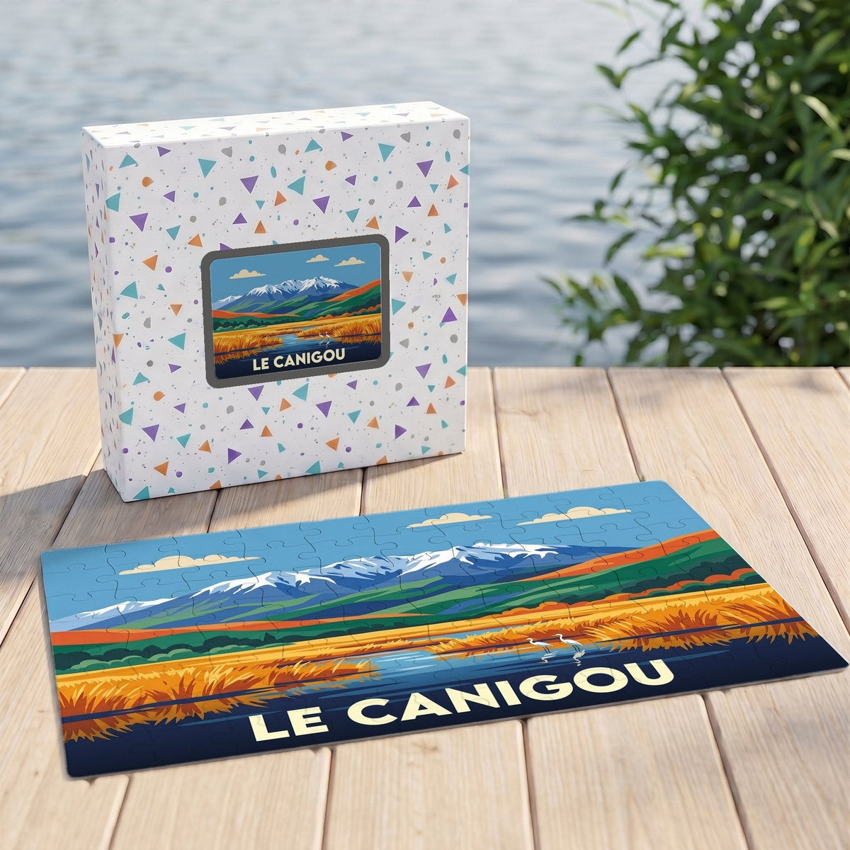 Puzzle souvenir du Canigou présentant une illustration stylisée de la montagne et de ses paysages.