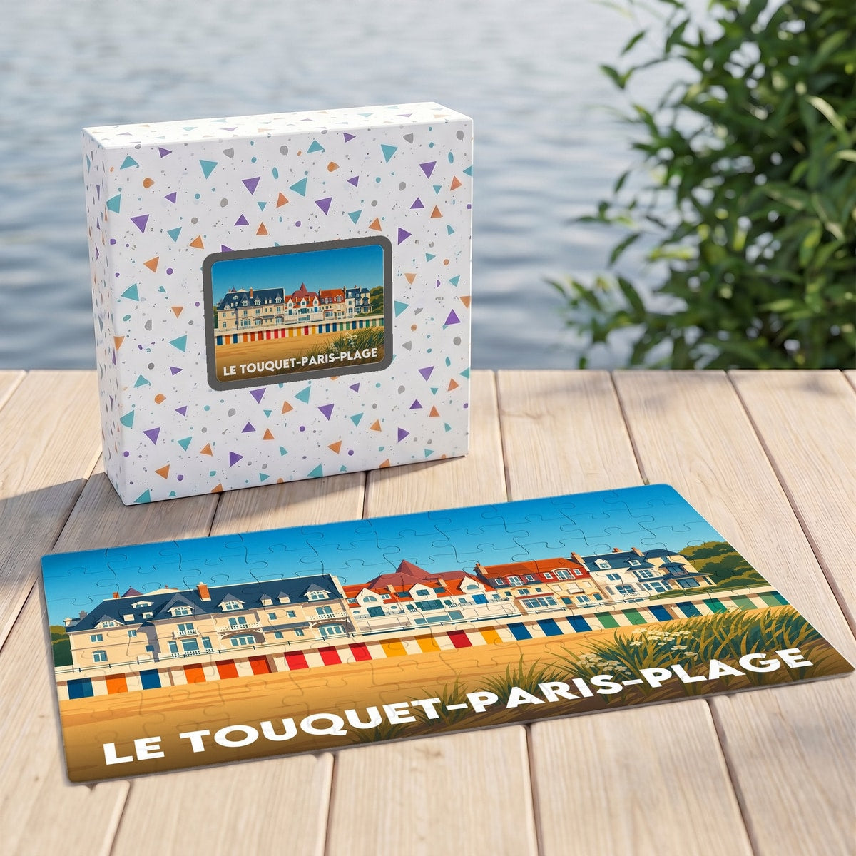 Puzzle souvenir de la ville du Touquet-Paris-Plage représentant son front de mer avec une illustration colorée et stylisée.