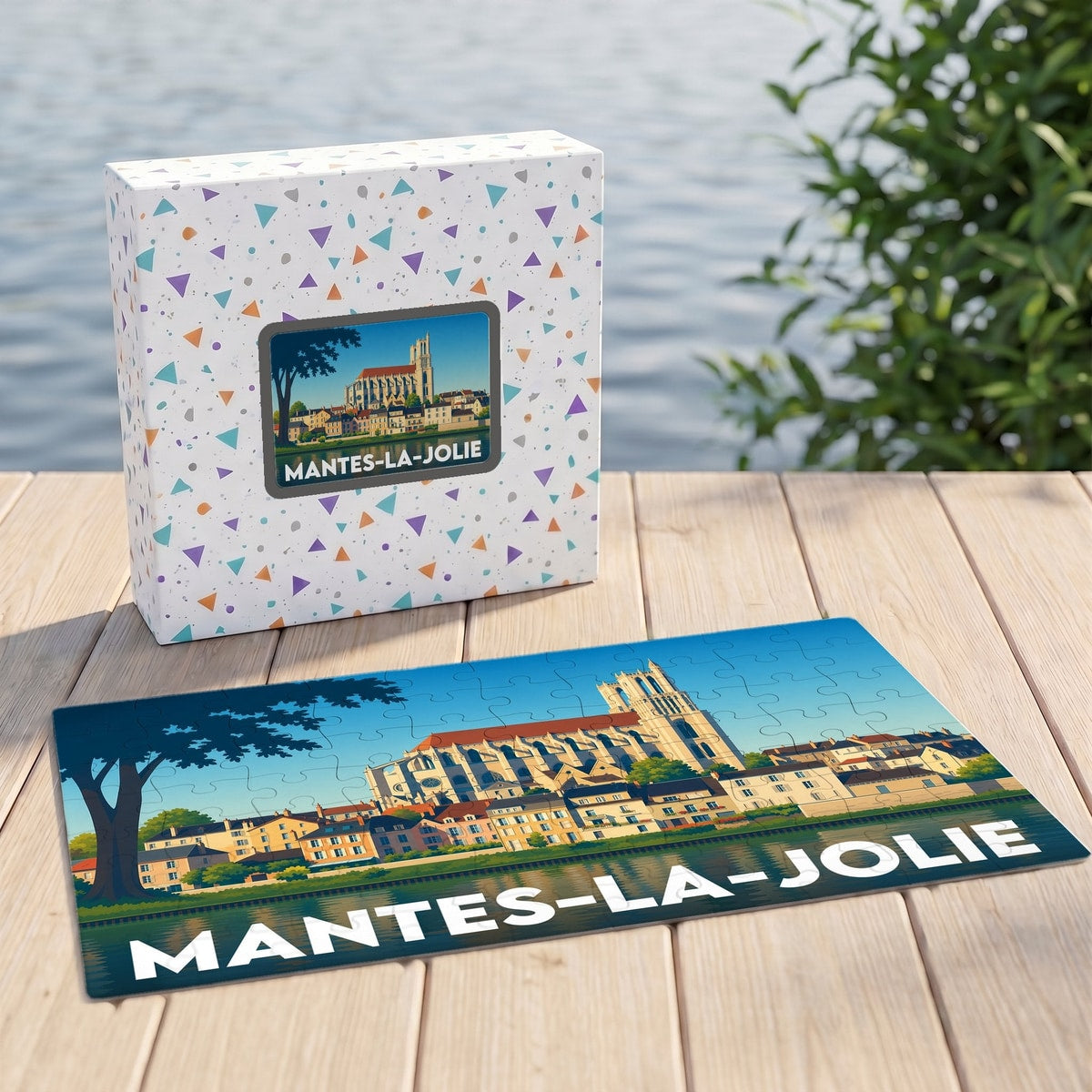 Puzzle souvenir de la ville de Mantes-la-Jolie avec une illustration stylisée de sa collégiale en bord de Seine.