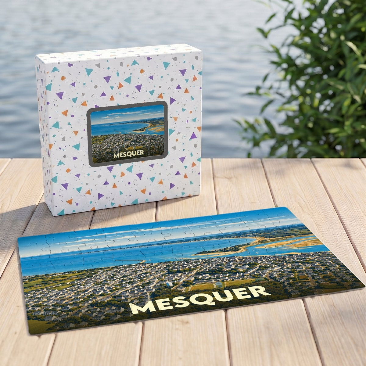 Puzzle souvenir de la ville de Mesquer présentant une vue aérienne du littoral.