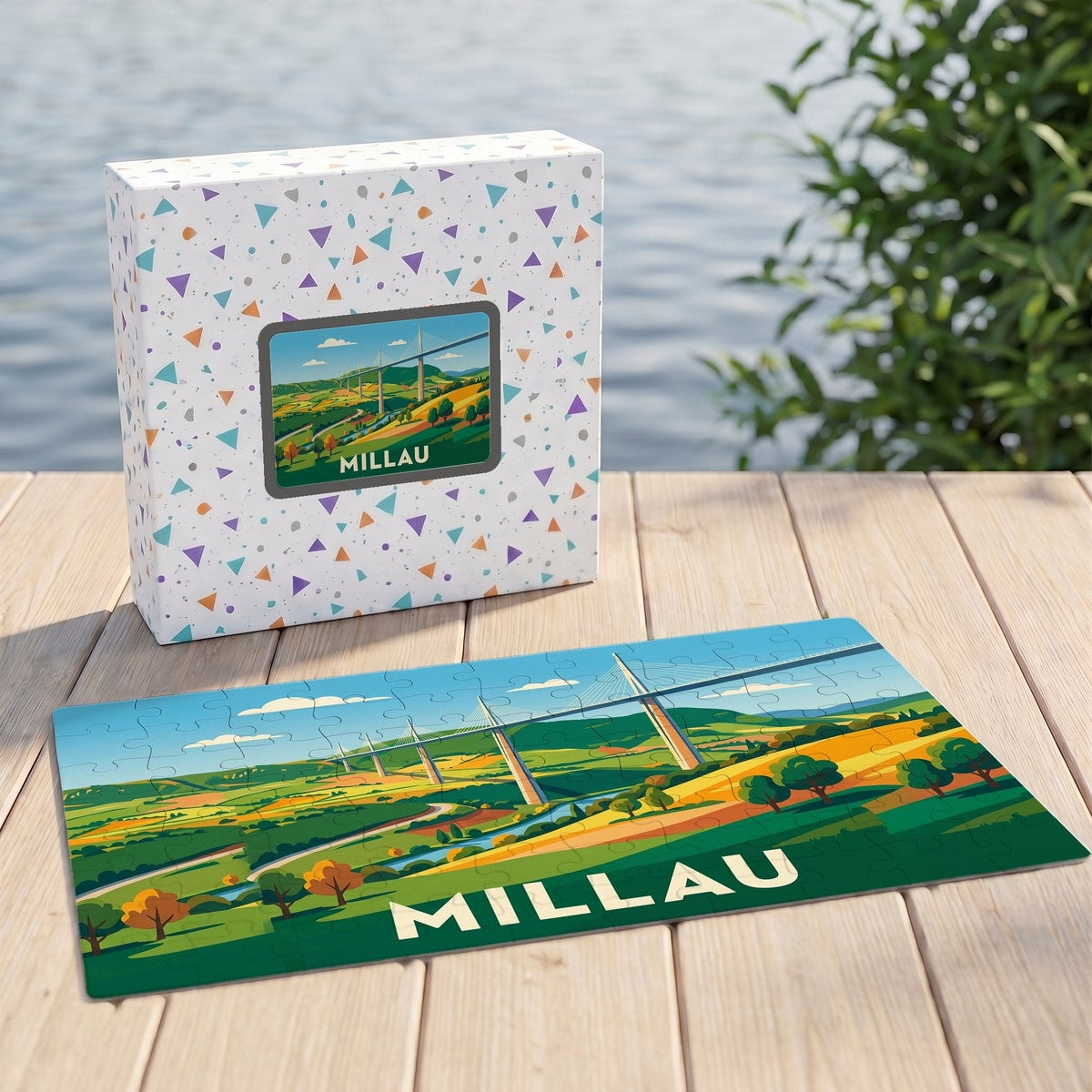 Puzzle souvenir de la ville de Millau avec une illustration stylisée du célèbre viaduc.
