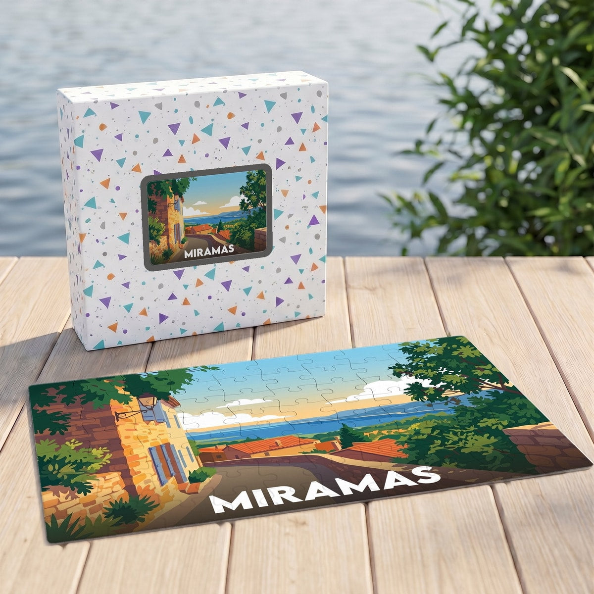 Puzzle souvenir de la ville de Miramas illustré d'un paysage côtier stylisé.
