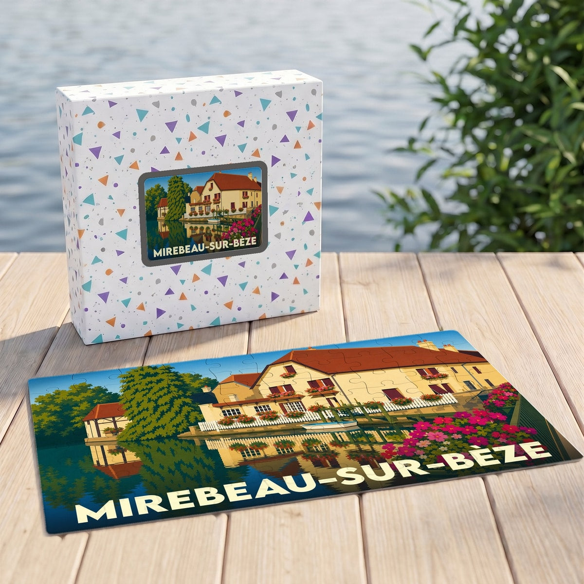 Puzzle souvenir de la ville de Mirebeau-sur-Bèze avec une illustration stylisée d'un paysage au bord de l'eau.