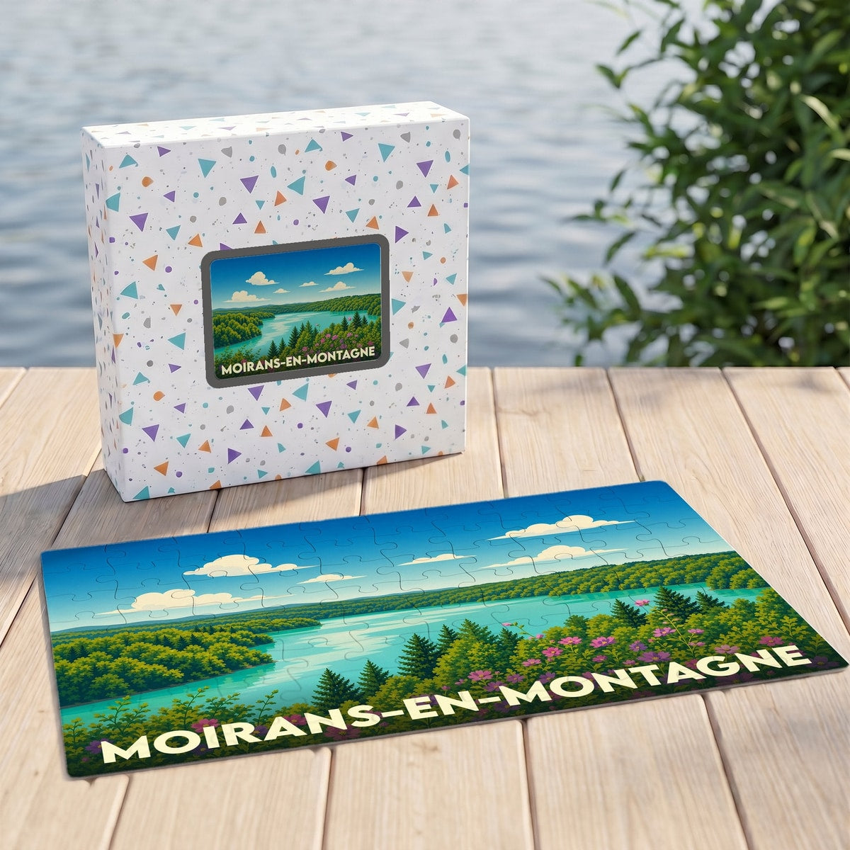 Puzzle souvenir de la ville de Moirans-en-Montagne avec une illustration stylisée de son paysage lacustre.