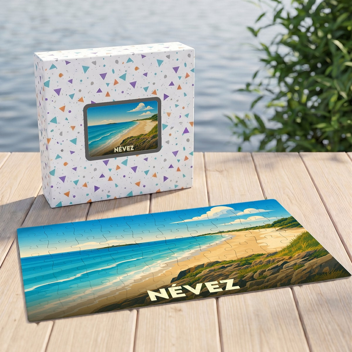 Puzzle souvenir de la ville de Névez avec une illustration stylisée d'un paysage côtier.