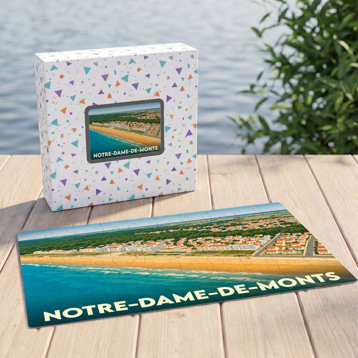 Puzzle souvenir de la ville de Notre-Dame-de-Monts avec une illustration côtière stylisée.