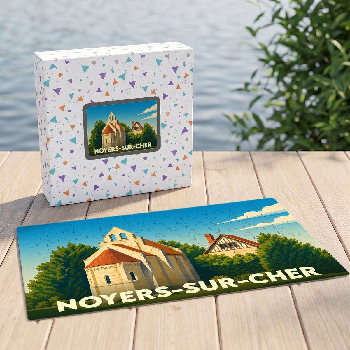 Puzzle souvenir de la ville de Noyers-sur-Cher avec une illustration stylisée de son patrimoine.