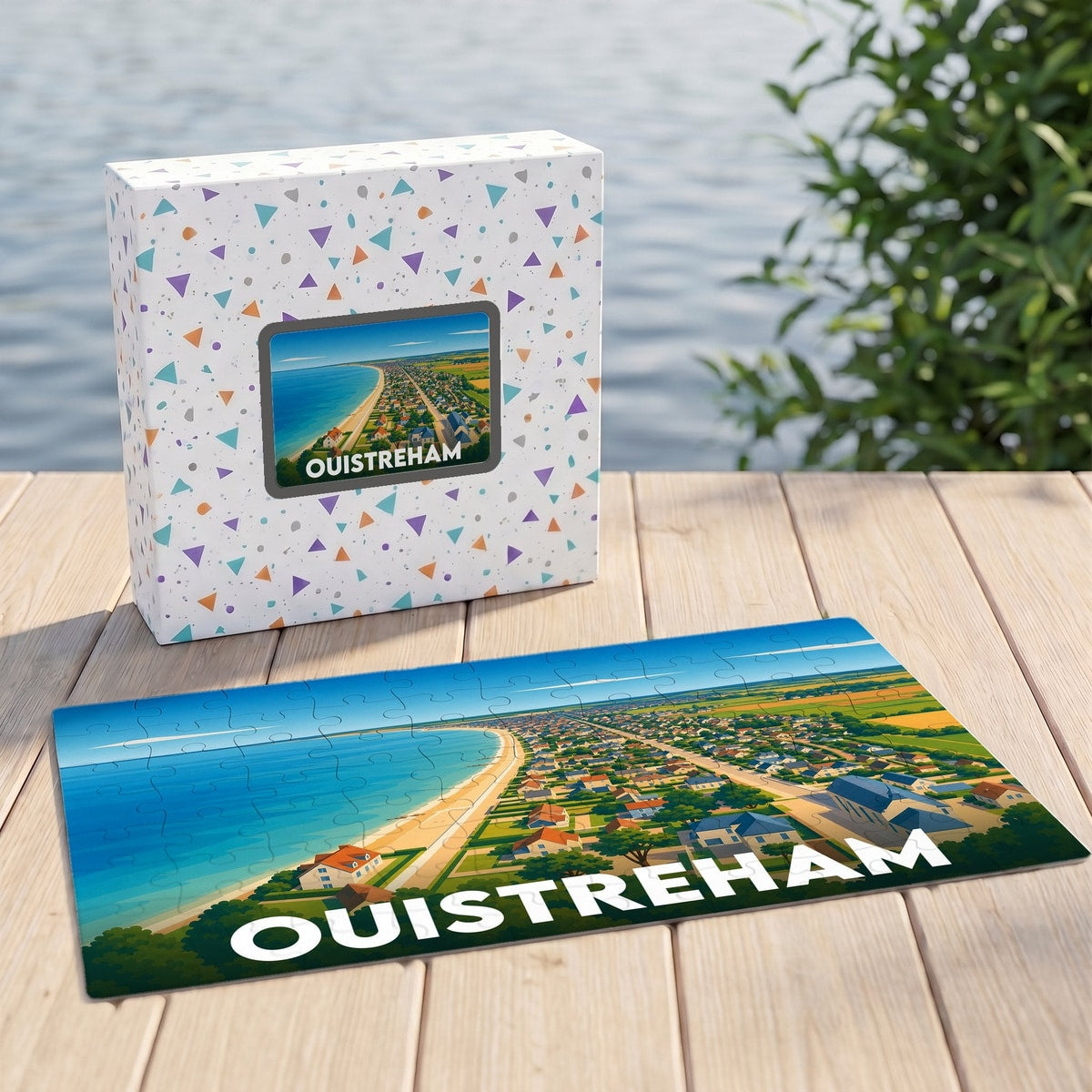 Puzzle souvenir de la ville de Ouistreham avec une illustration panoramique stylisée de la côte normande.