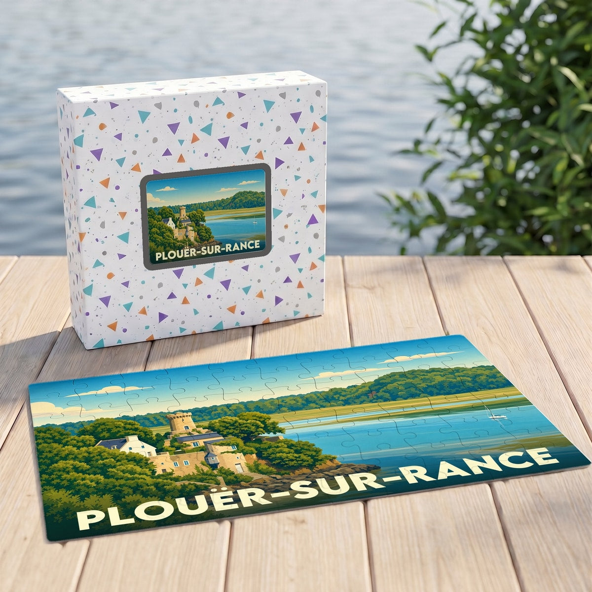 Puzzle souvenir de la ville de Plouër-sur-Rance avec une illustration stylisée de son paysage côtier.